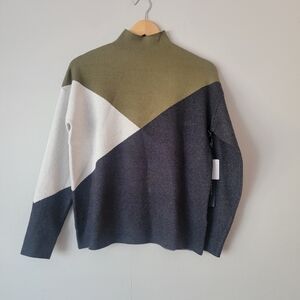 Tahari Women's Turtleneck Sweater - Olive, White, and Black Size M NWT